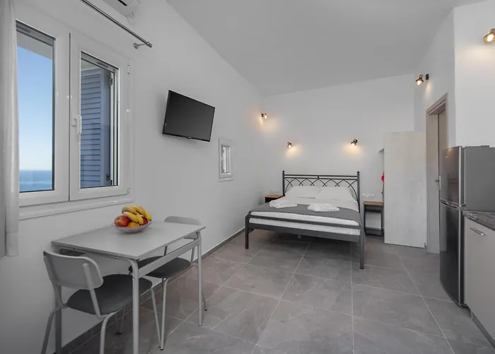 Karanti * Serifos Town